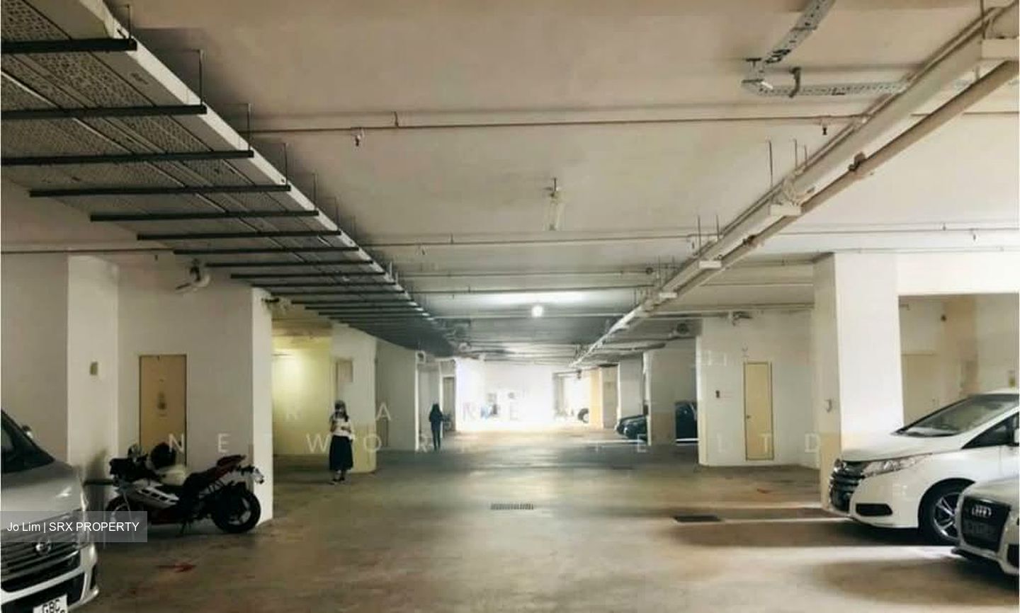Woodlands 11 (D25), Factory #537981461